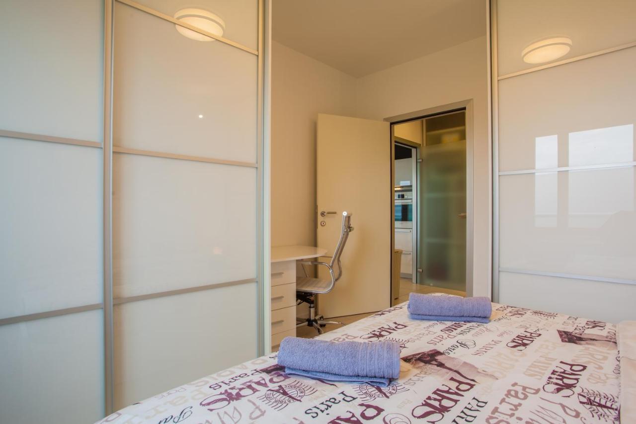 Apartman Laura ริเยกา ภายนอก รูปภาพ